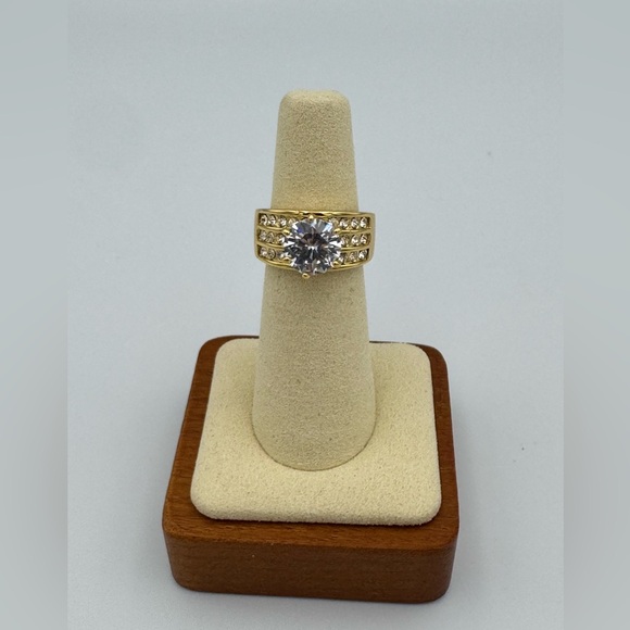 Jewelry - Gold Plated Cubic Zirconia Cocktail Ring White Stone Size 6 Jewelry